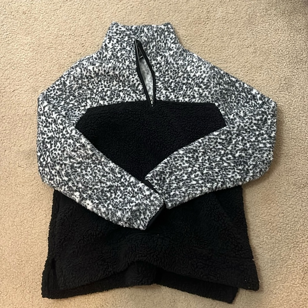 Sonoma fuzzy jacket, Size L, quarter zip